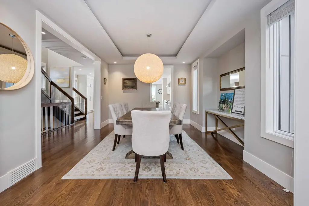 5024 21 Street SW Calgary AB T2T 5B8