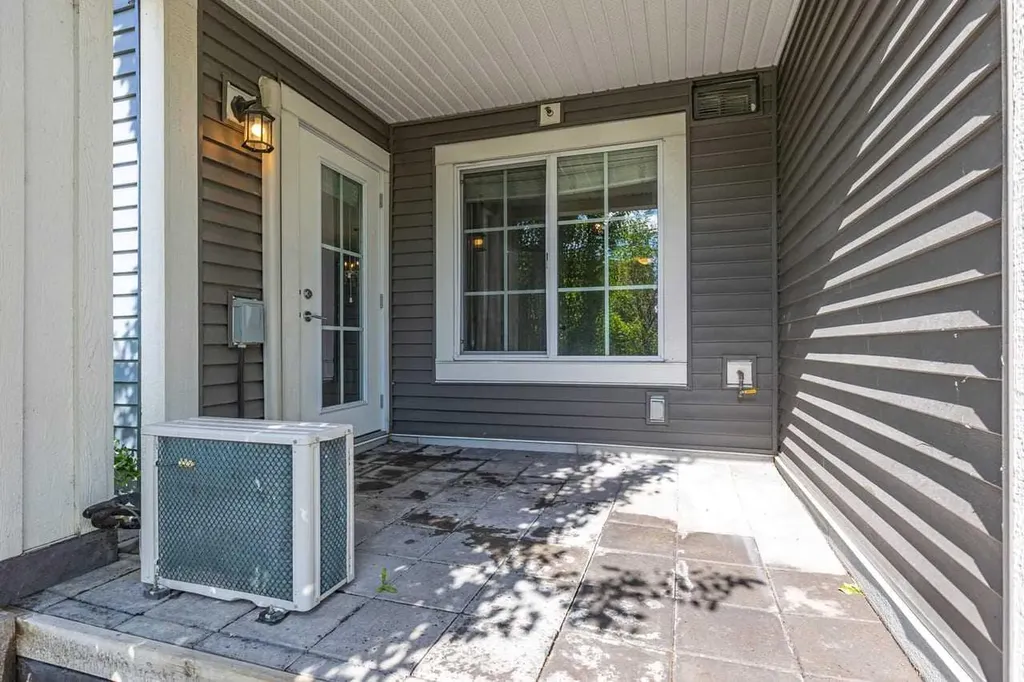 755 Copperpond Boulevard SE Calgary AB T2Z 4R2