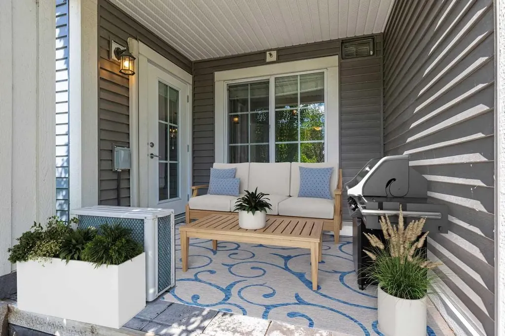 755 Copperpond Boulevard SE Calgary AB T2Z 4R2