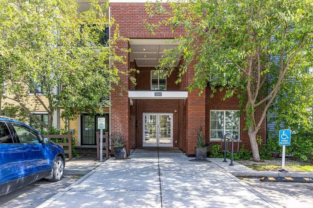 755 Copperpond Boulevard SE Calgary AB T2Z 4R2