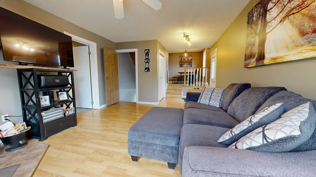 6917 98 Street Grande Prairie AB T8V 5E7
