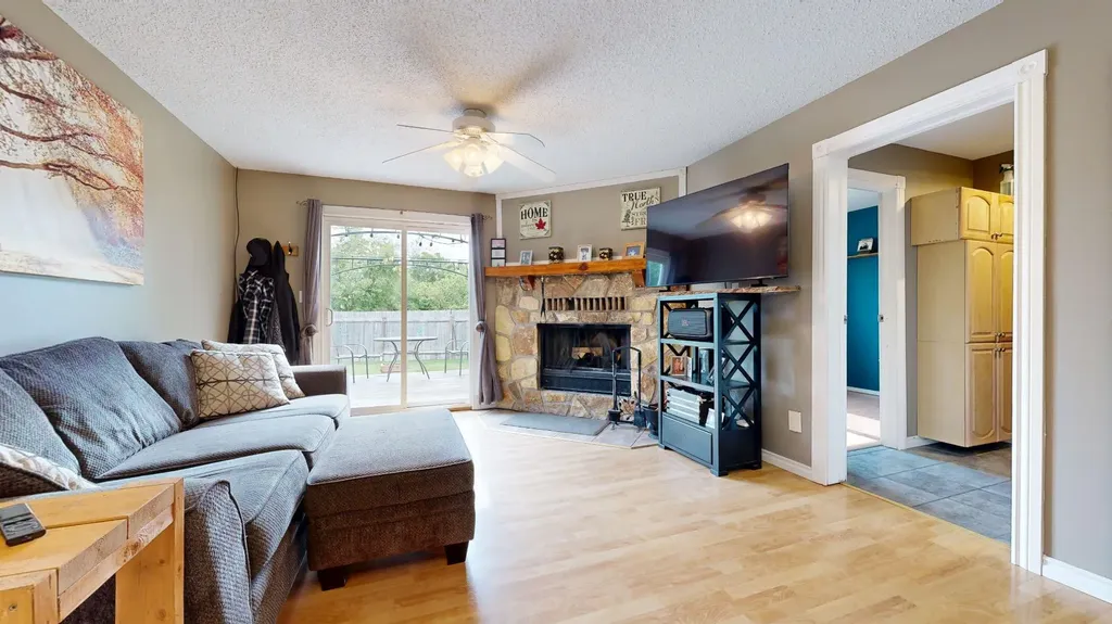 6917 98 Street Grande Prairie AB T8V 5E7