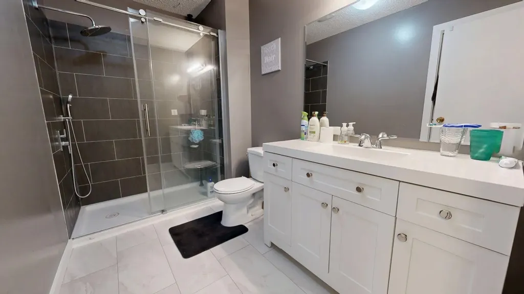 6917 98 Street Grande Prairie AB T8V 5E7