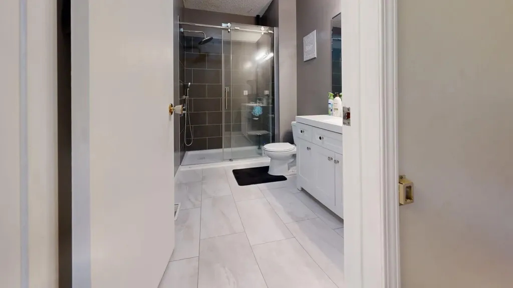 6917 98 Street Grande Prairie AB T8V 5E7
