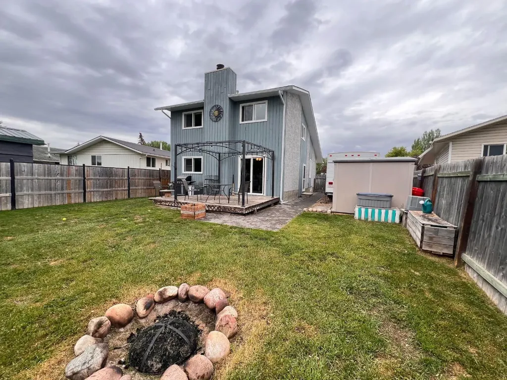 6917 98 Street Grande Prairie AB T8V 5E7