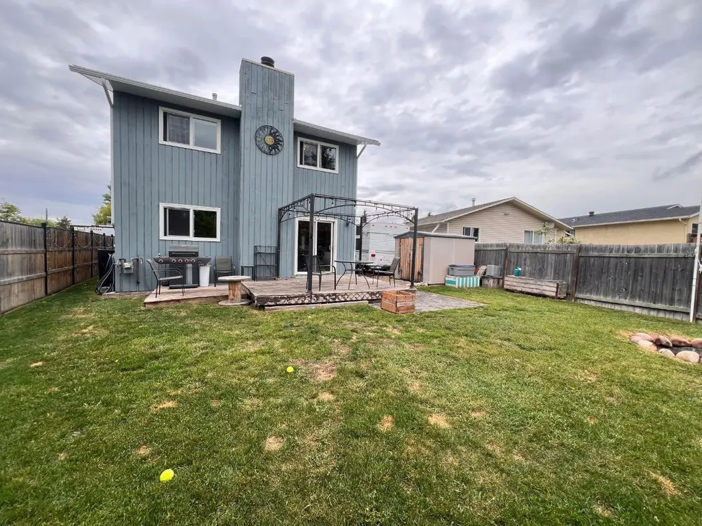 6917 98 Street Grande Prairie AB T8V 5E7