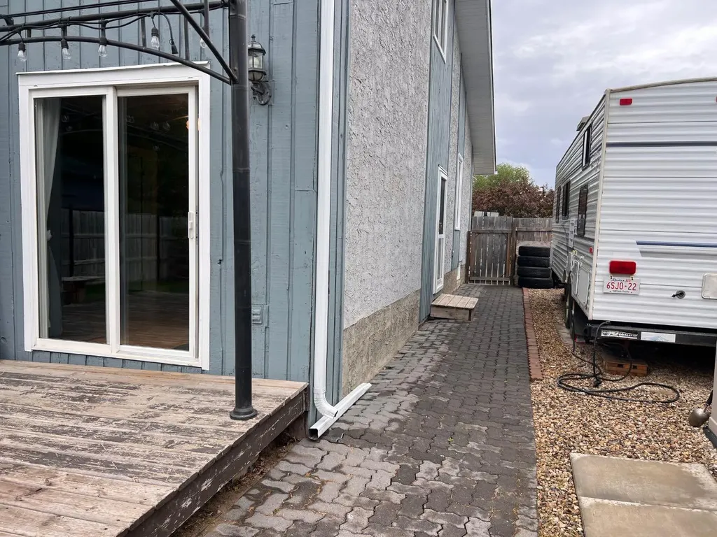 6917 98 Street Grande Prairie AB T8V 5E7