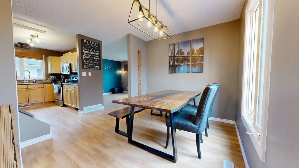 6917 98 Street Grande Prairie AB T8V 5E7