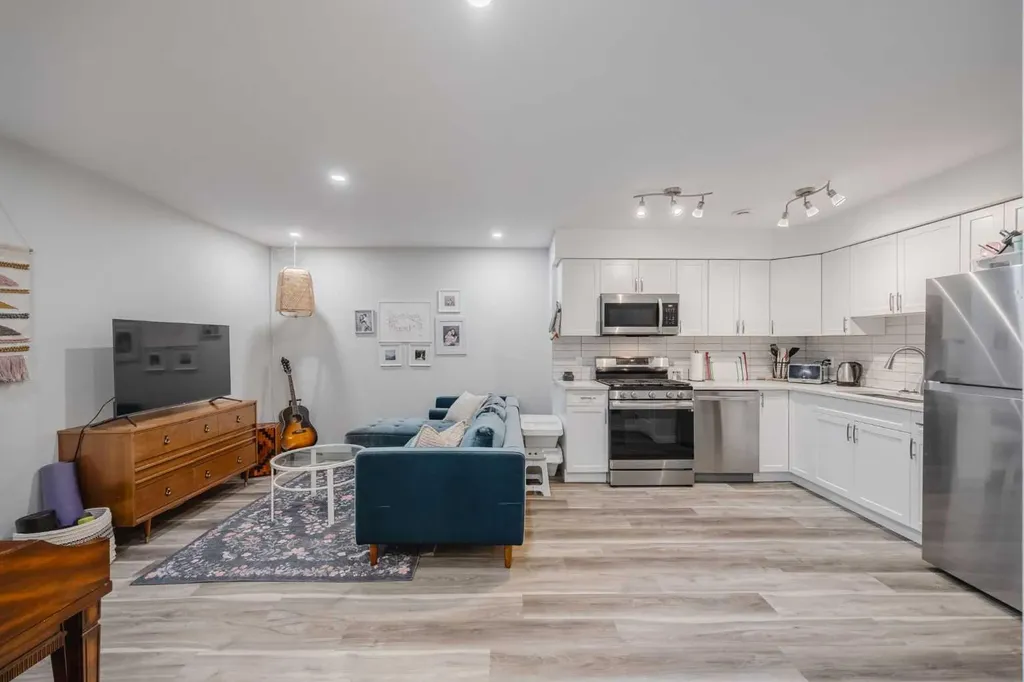 5 Marquis Common SE Calgary AB T3M 1N8