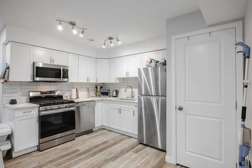 5 Marquis Common SE Calgary AB T3M 1N8