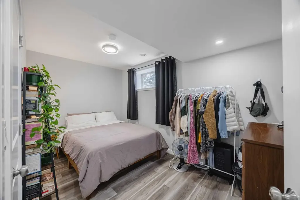 5 Marquis Common SE Calgary AB T3M 1N8