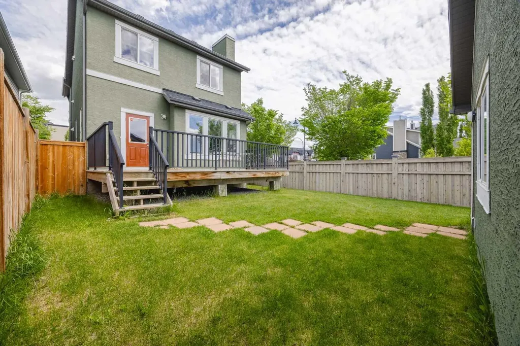 5 Marquis Common SE Calgary AB T3M 1N8