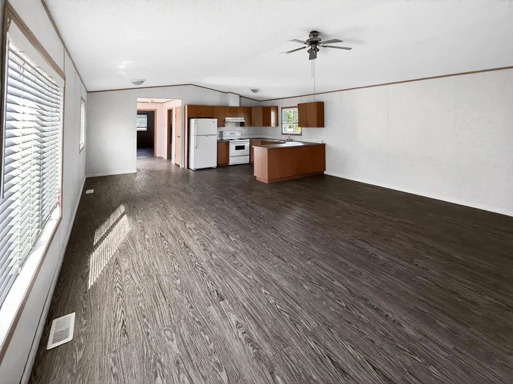10425 110 Avenue La Crete AB T0H2H0