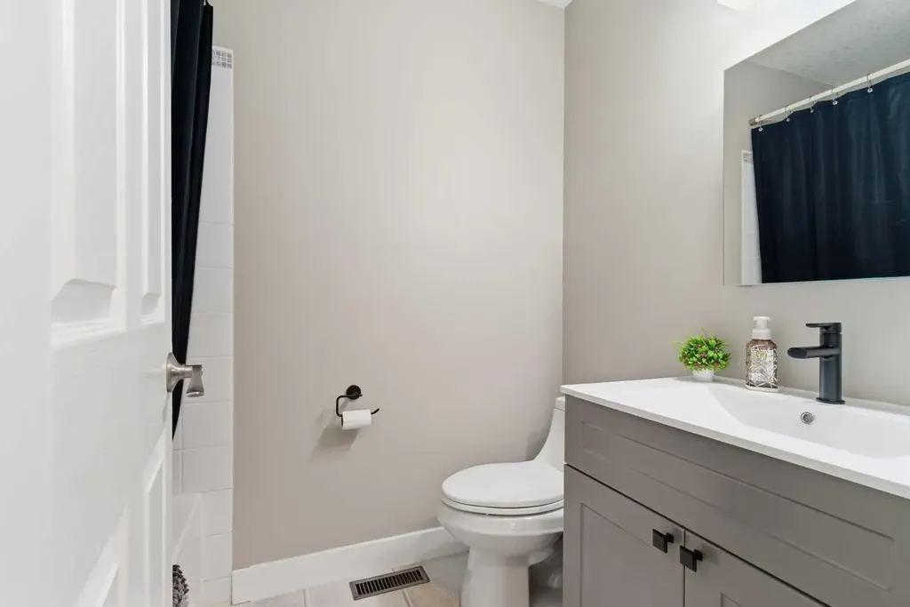 6209 90 Street Grande Prairie AB T8W 2M4