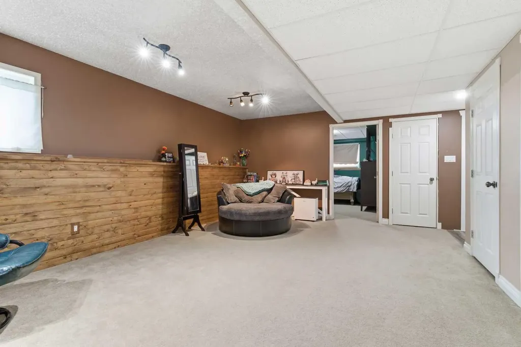 6209 90 Street Grande Prairie AB T8W 2M4