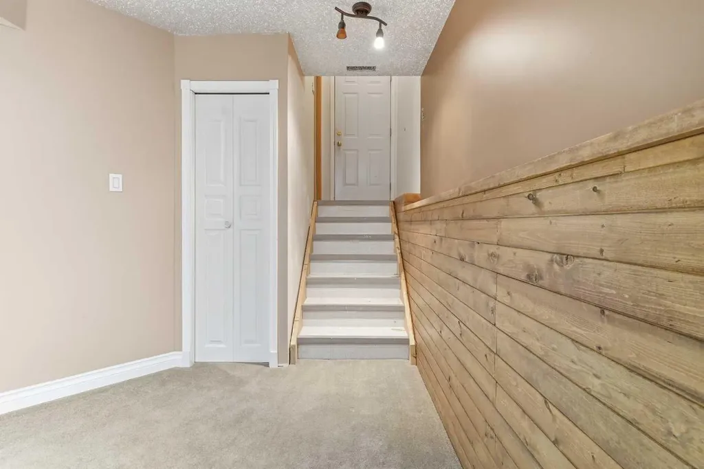 6209 90 Street Grande Prairie AB T8W 2M4