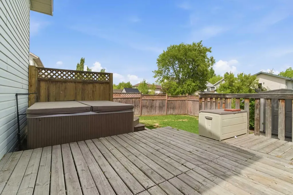 6209 90 Street Grande Prairie AB T8W 2M4