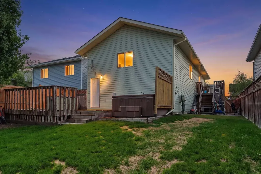 6209 90 Street Grande Prairie AB T8W 2M4