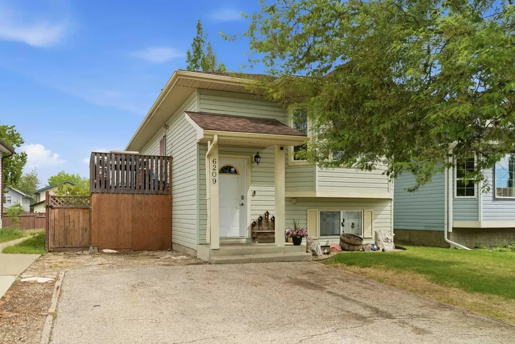 6209 90 Street Grande Prairie AB T8W 2M4