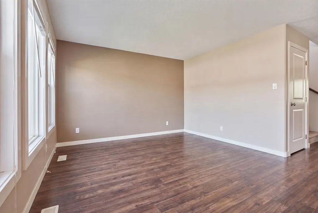 323 Mt Sundial Court W Lethbridge AB T1J 4S7