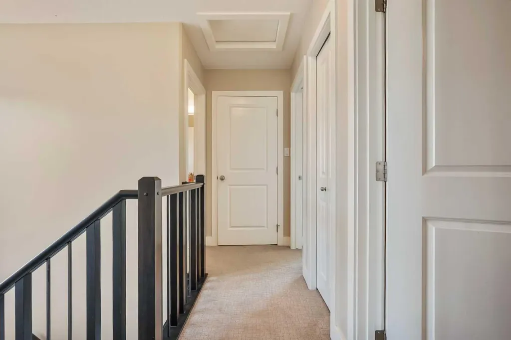 323 Mt Sundial Court W Lethbridge AB T1J 4S7