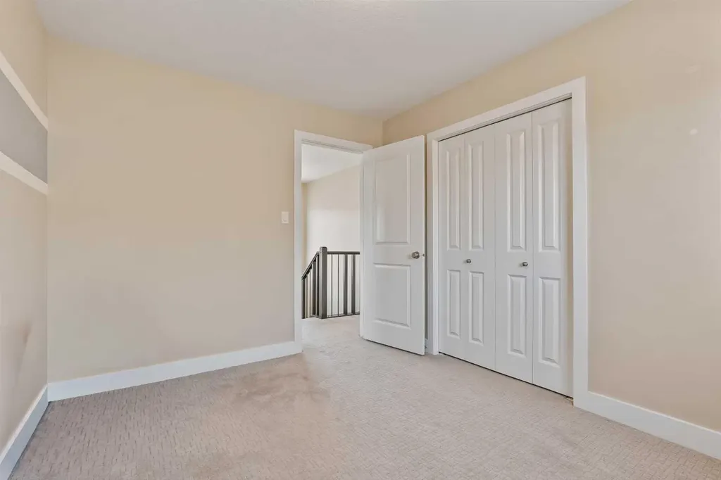 323 Mt Sundial Court W Lethbridge AB T1J 4S7