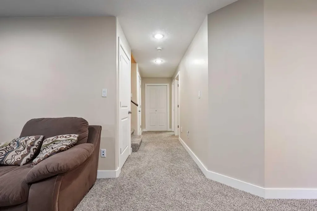 323 Mt Sundial Court W Lethbridge AB T1J 4S7