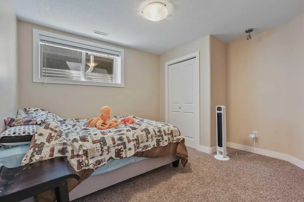 323 Mt Sundial Court W Lethbridge AB T1J 4S7