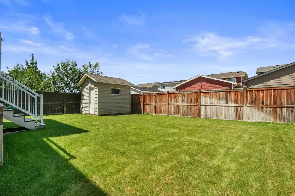 323 Mt Sundial Court W Lethbridge AB T1J 4S7