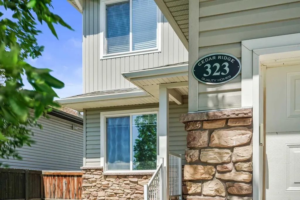 323 Mt Sundial Court W Lethbridge AB T1J 4S7