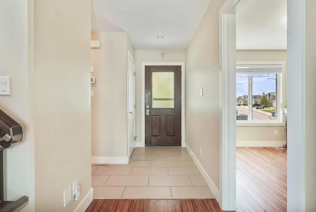 323 Mt Sundial Court W Lethbridge AB T1J 4S7