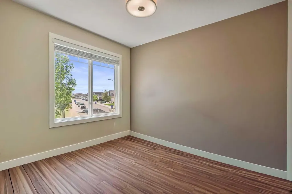 323 Mt Sundial Court W Lethbridge AB T1J 4S7