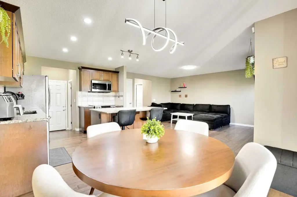 174 Windstone Avenue SW Airdrie AB T4B3R3