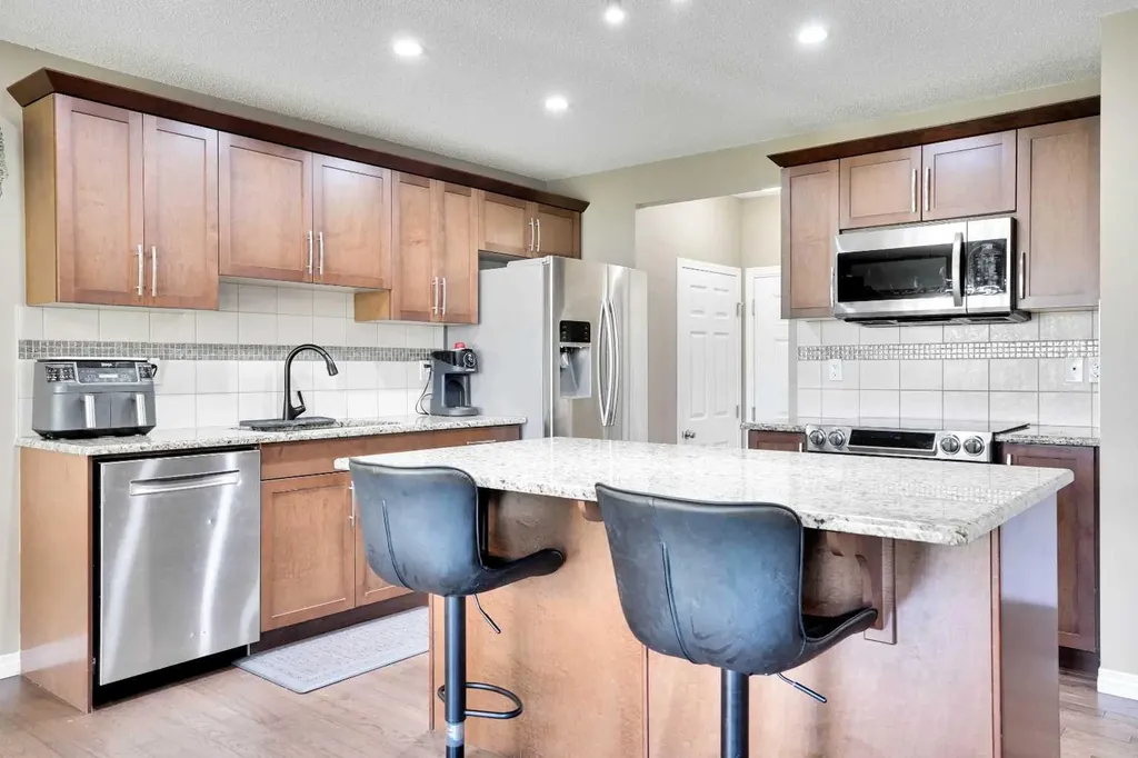 174 Windstone Avenue SW Airdrie AB T4B3R3
