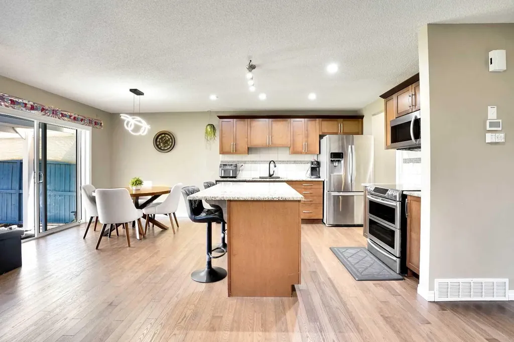 174 Windstone Avenue SW Airdrie AB T4B3R3