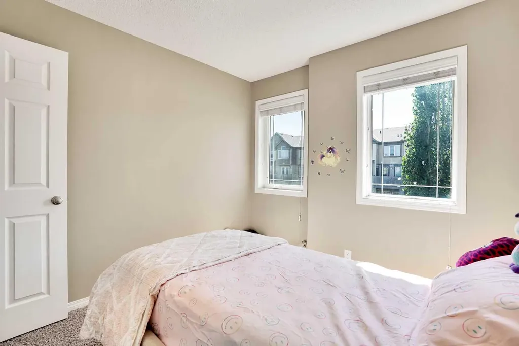 174 Windstone Avenue SW Airdrie AB T4B3R3