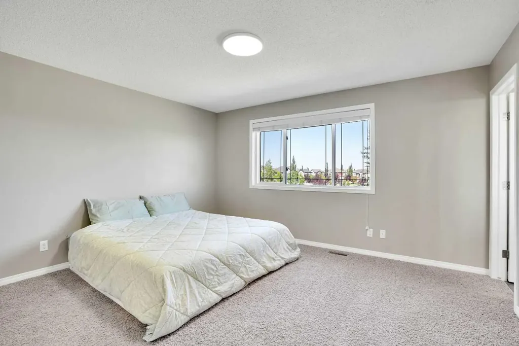 174 Windstone Avenue SW Airdrie AB T4B3R3
