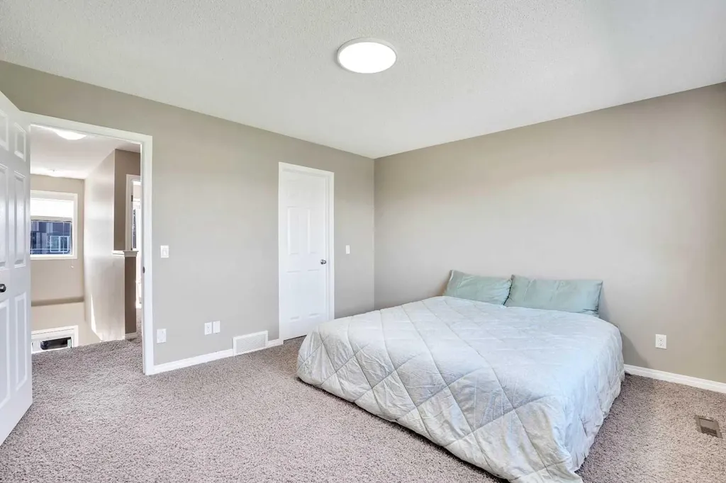 174 Windstone Avenue SW Airdrie AB T4B3R3