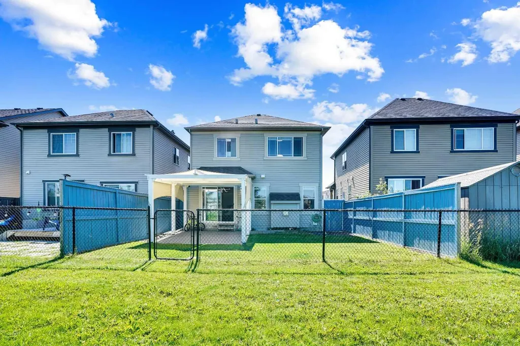 174 Windstone Avenue SW Airdrie AB T4B3R3
