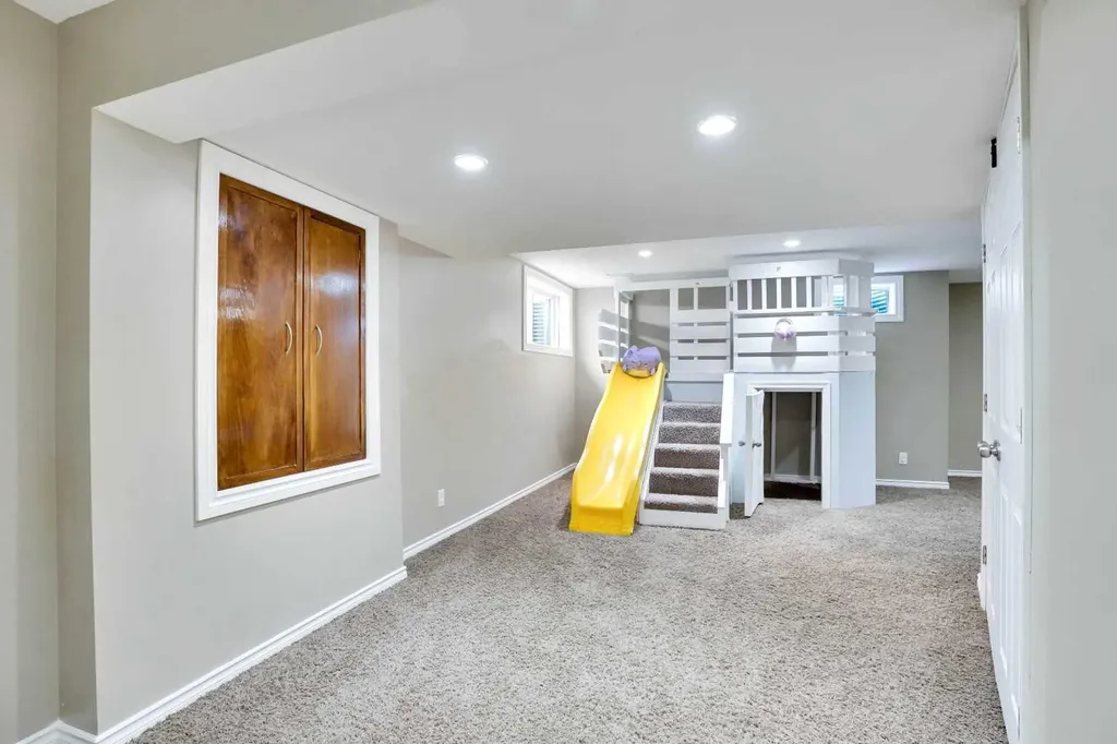 174 Windstone Avenue SW Airdrie AB T4B3R3