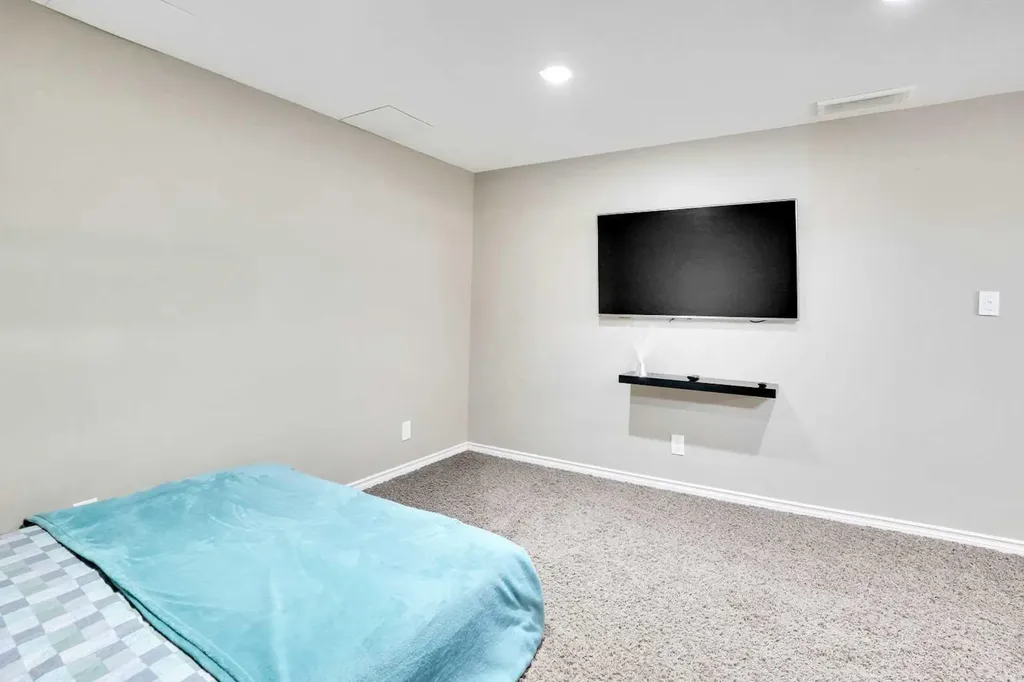 174 Windstone Avenue SW Airdrie AB T4B3R3