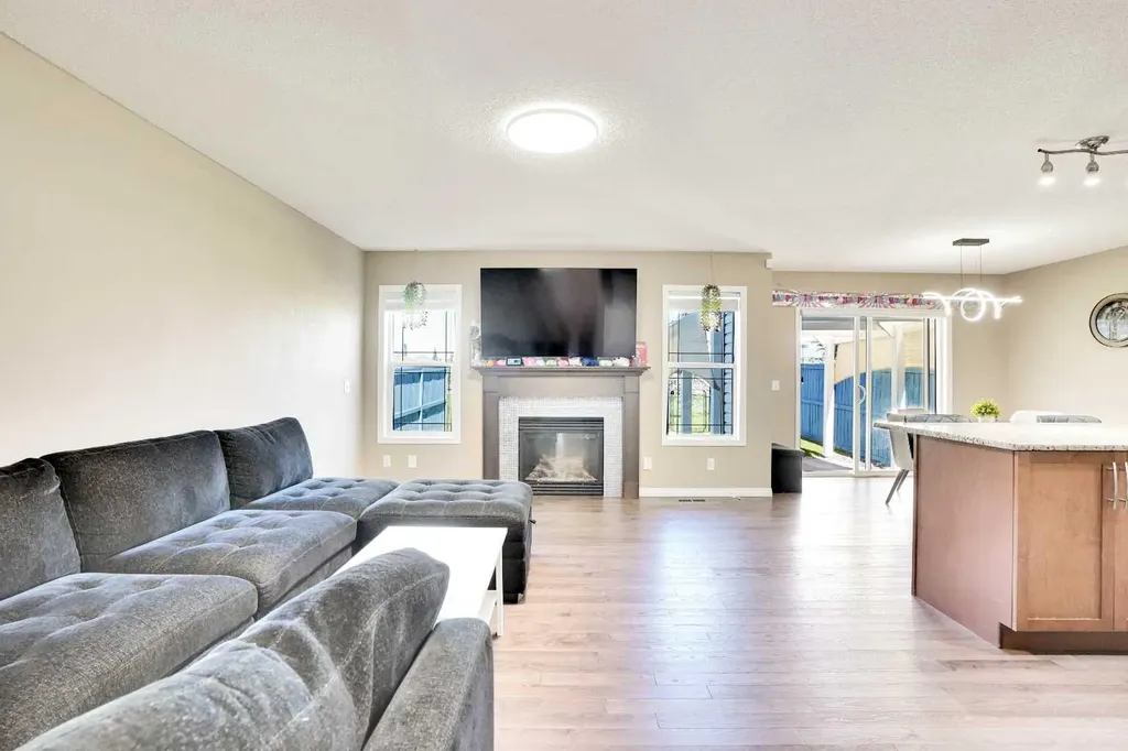 174 Windstone Avenue SW Airdrie AB T4B3R3