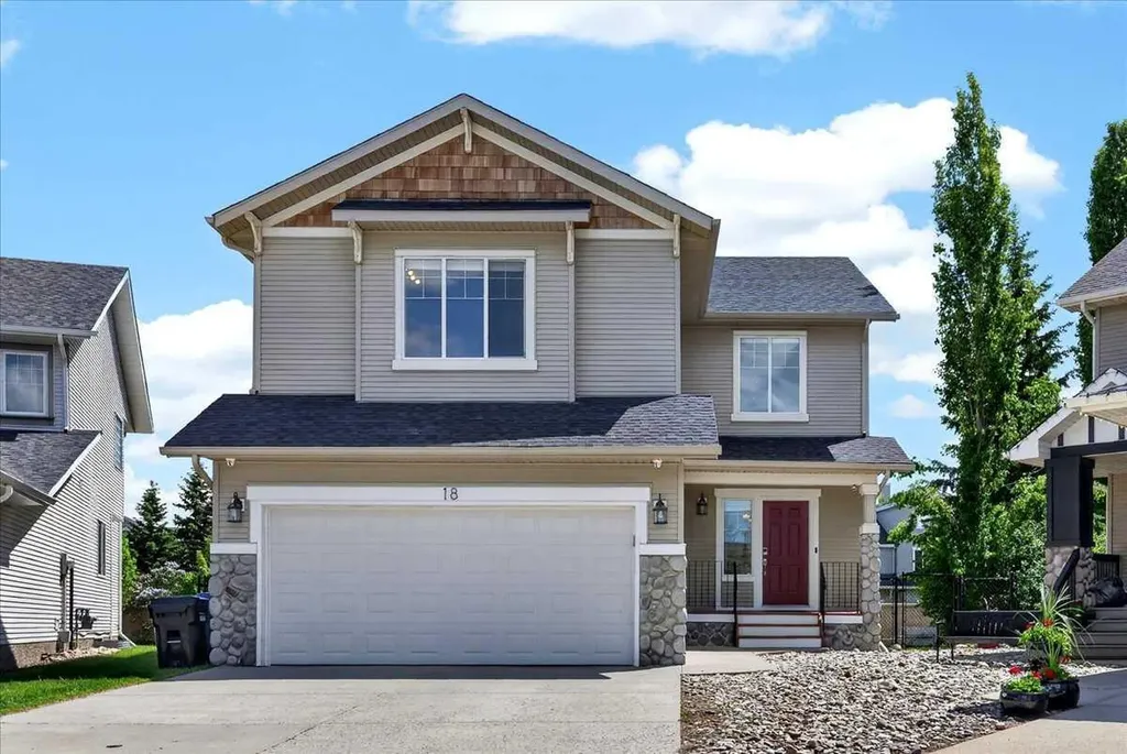 18 Cougarstone Bay SW Calgary AB T3H 4Z4