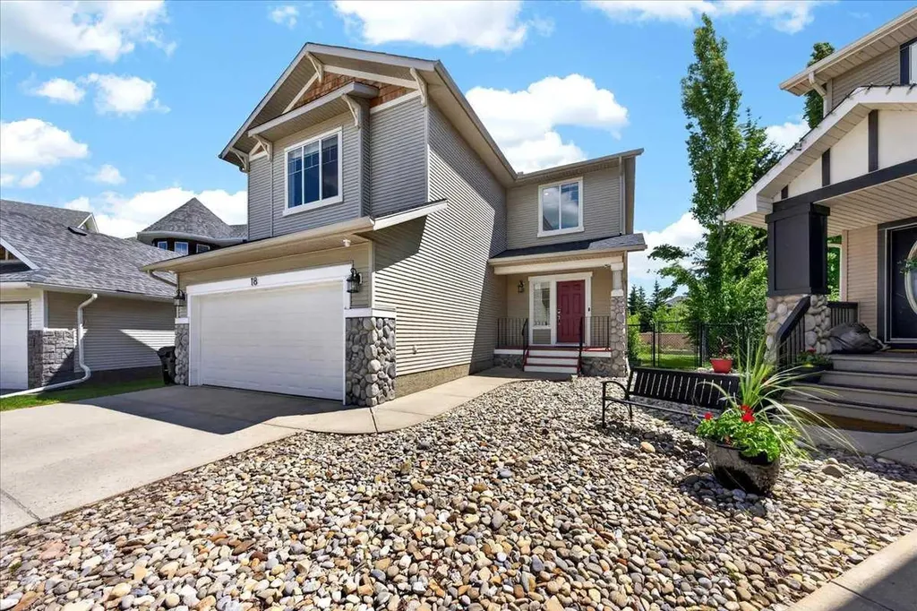18 Cougarstone Bay SW Calgary AB T3H 4Z4