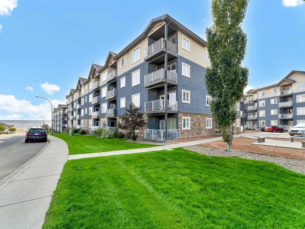 19 Terrace View NE Medicine Hat AB T1C 0E8