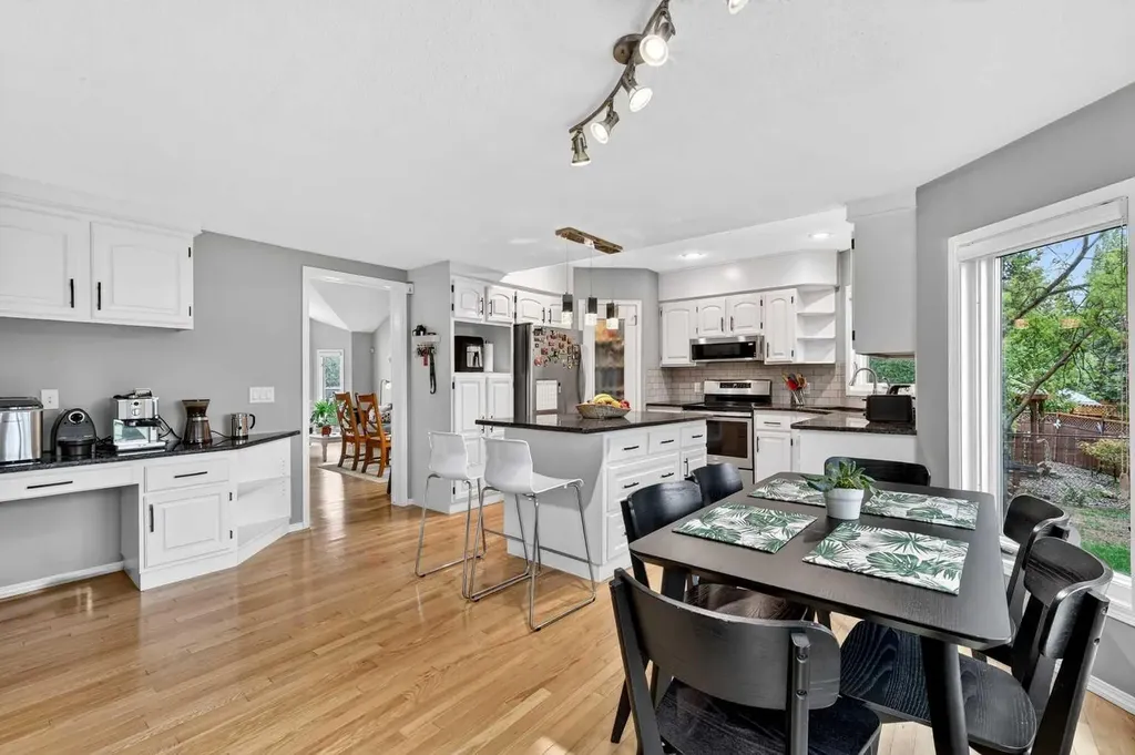 115 Woodpark Terrace SW Calgary AB T2W 6E7