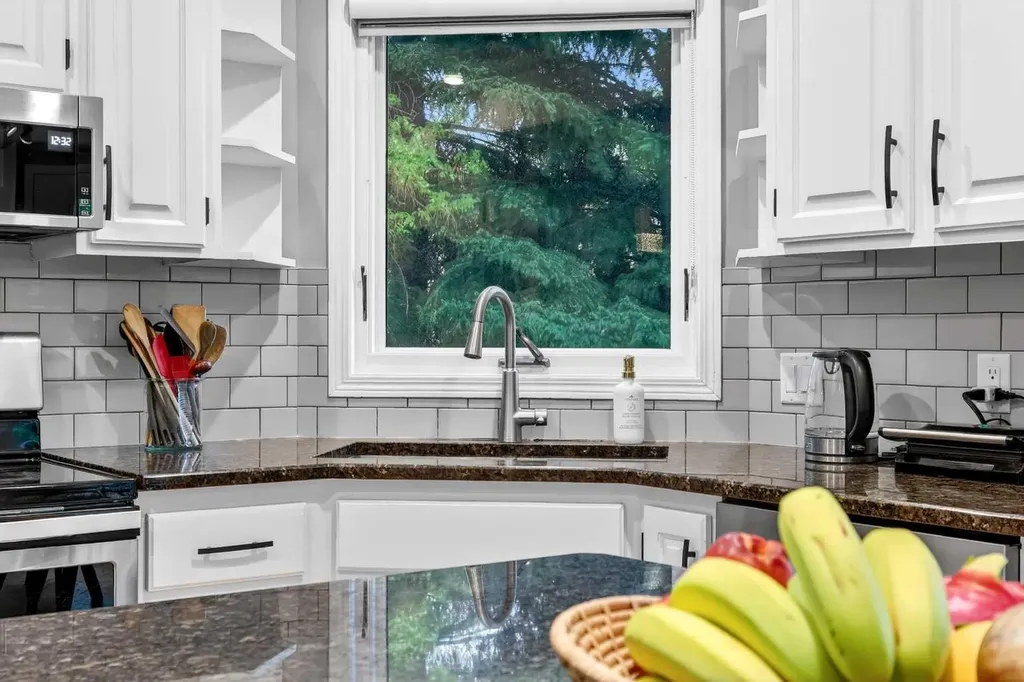 115 Woodpark Terrace SW Calgary AB T2W 6E7