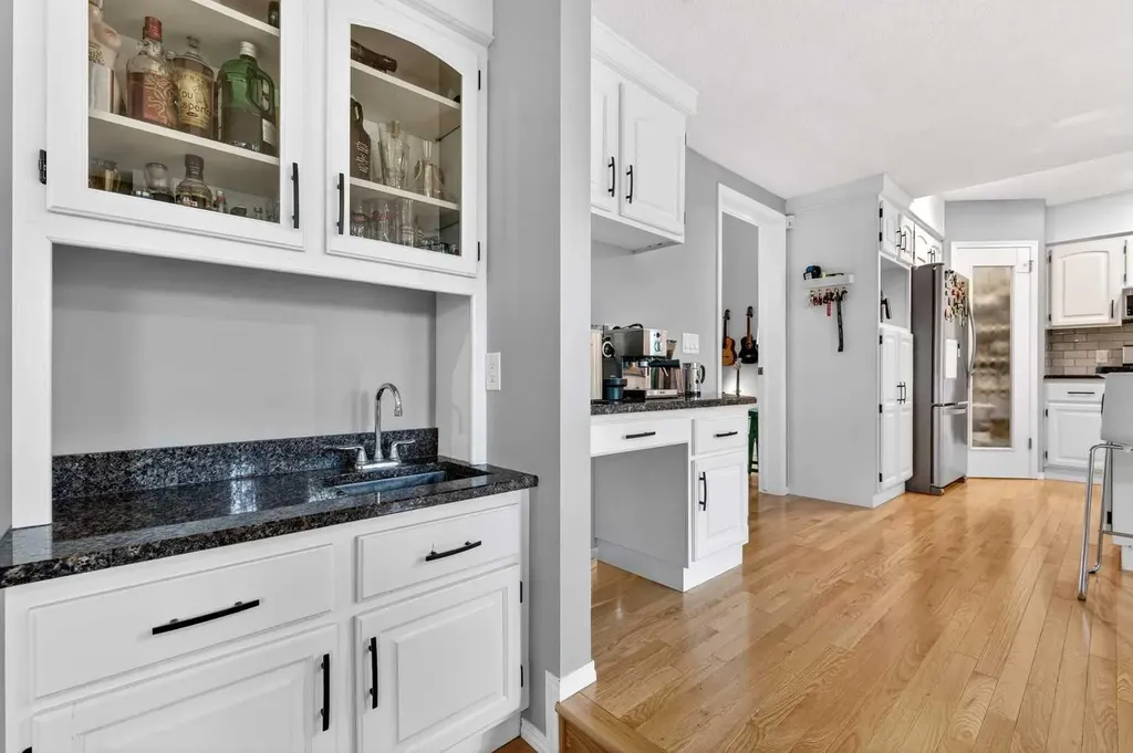 115 Woodpark Terrace SW Calgary AB T2W 6E7