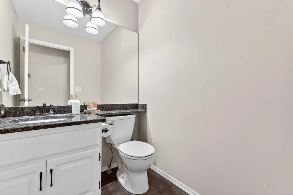115 Woodpark Terrace SW Calgary AB T2W 6E7