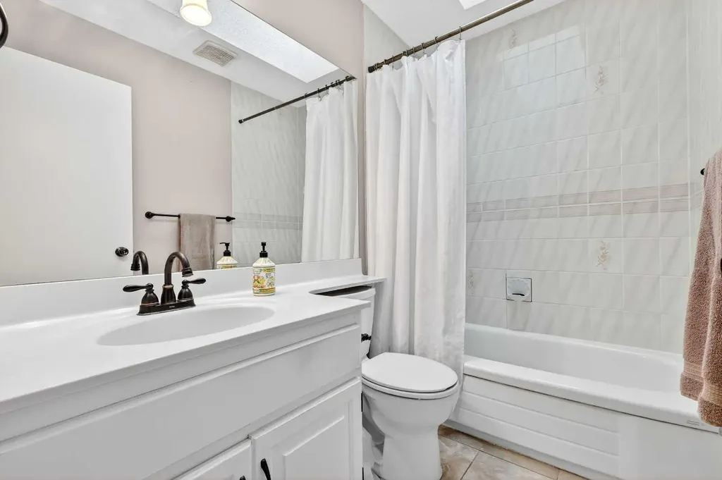 115 Woodpark Terrace SW Calgary AB T2W 6E7